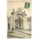 carte postale ancienne 17 SAINT-JEAN-D'ANGELY. Porte du Collège 1916