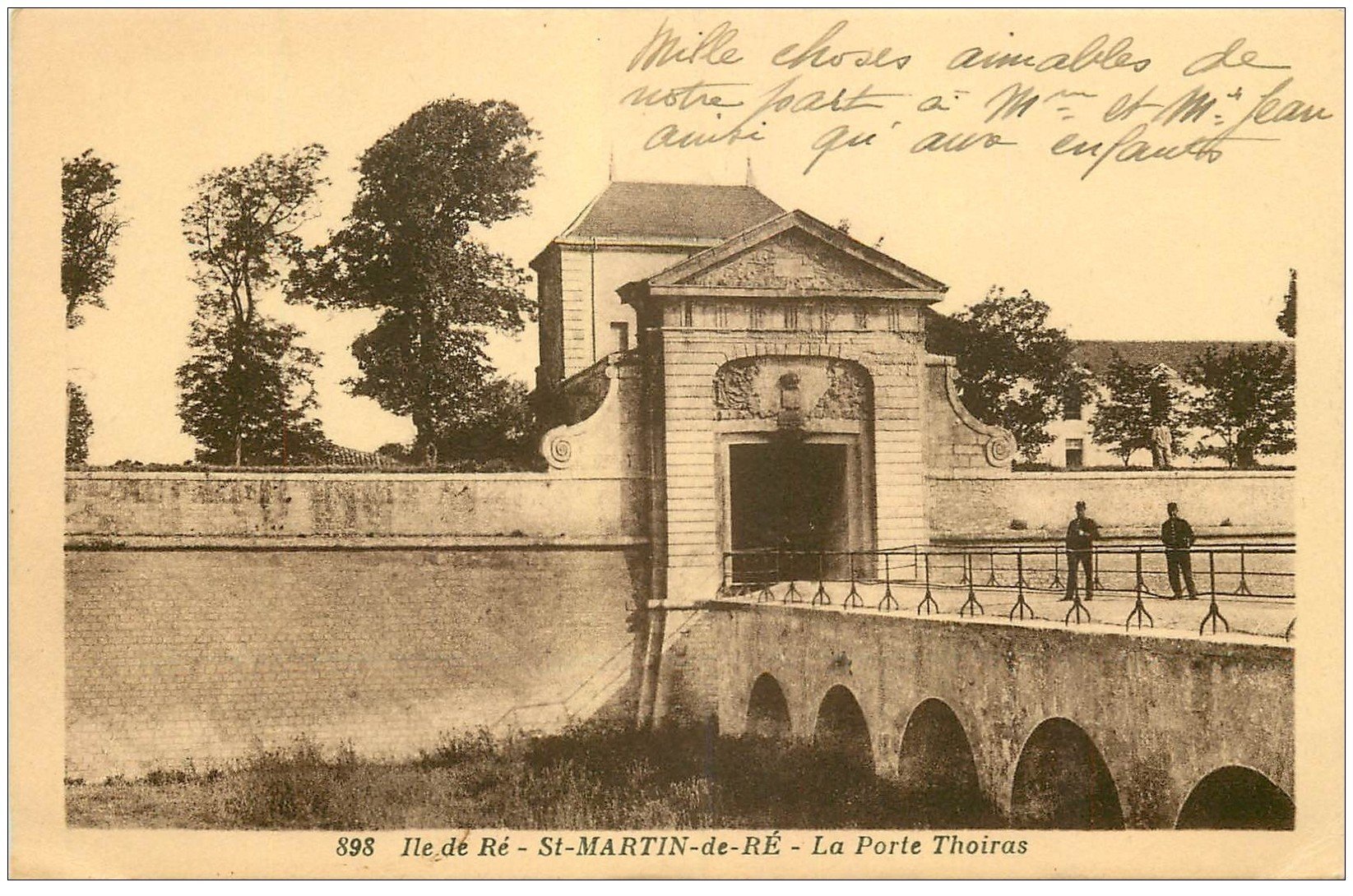 carte postale ancienne 17 SAINT-MARTIN-DE-RE. La Porte Thoiras