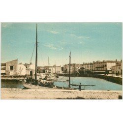 carte postale ancienne 17 SAINT-MARTIN-DE-RE. Le Bassin à Flot 1927