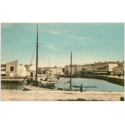 carte postale ancienne 17 SAINT-MARTIN-DE-RE. Le Bassin à Flot 1927