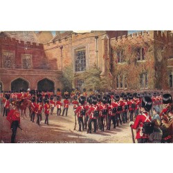 Lot 4 cpa LONDON. Changing Guard at St James, Horse Guards and Tower Bridge