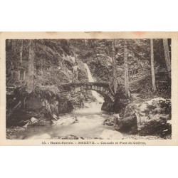 74 MEGEVE. Cascade et personnages sur et sous le Pont du Cédron