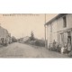51 SOMME-BIONNE. Entrée du Village Route de Valmy bien animée