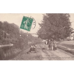 94 NOGENT-SUR-MARNE. Promeneurs sur les Bords de Marne 1909