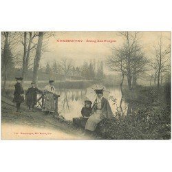 03 COMMENTRY. Elégante à l'Etang des Forges avec ombrelle