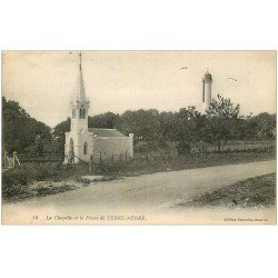 carte postale ancienne 17 TERRE-NEGRE. La Chapelle et le Phare 1918