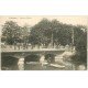 carte postale ancienne 18 BOURGES. Animation sur le Pont et barques sur l'Yèvre 1906