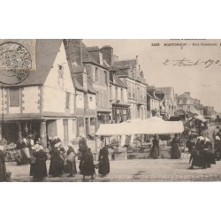 50 PONTORSON. Le Marché Rue Couesnon 1903