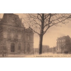 94 SAINT-MAUR-DES-FOSSES. Parc, Mairie et la Poste