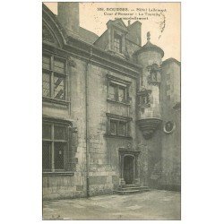 carte postale ancienne 18 BOURGES. Hôtel Lallemant. Cour d'Honneur et Tourelle