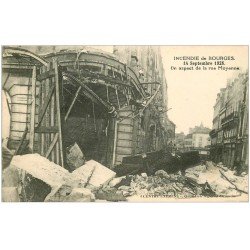 carte postale ancienne 18 BOURGES. Incendie 1928. Aspect Rue Moyenne