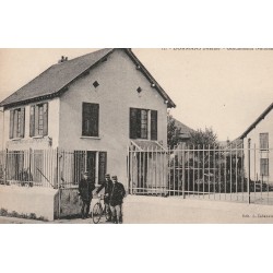 51 DORMANS. Gendarmes cycliste à la Gendarmerie Nationale
