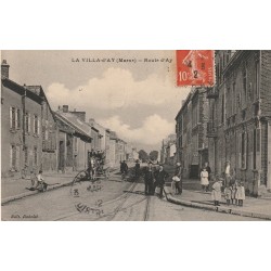 51 LA VILLA D'AY. Attelage Route d'Ay 1912