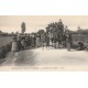 33 Vendanges dans Le Médoc. Arrivée de la Vigne en attelage avec vignerons