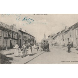 54 MONTAUVILLE. Attelage sur Grande Rue 1915