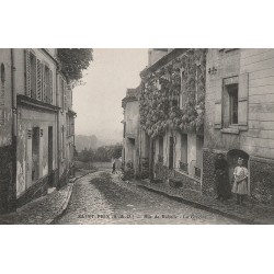 95 SAINT-PRIX. La Glycine rue de Rubelle animée