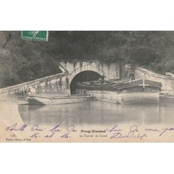 54 FOUG Illustré. Péniche à la Sortie du Tunnel du Canal