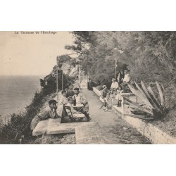 17 MESCHERS. La Terrasse de l'Ermitage bien animée 1906