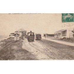 17 SAINT-PALAIS-SUR-MER. Arrivée du Train tramway sur la Grande Côte 1913