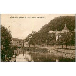 carte postale ancienne 18 DUN-SUR-AURON. L'Abreuvoir et le Châtelet 1932