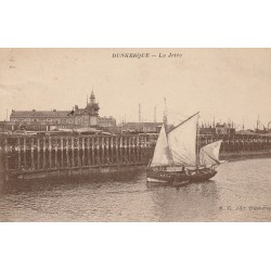 59 DUNKERQUE. La Jetée ave Bateau de pêche 1920
