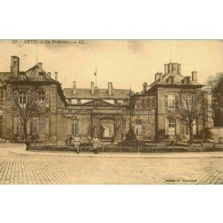 57 METZ. Militaires devant la Préfecture 1923