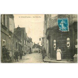 carte postale ancienne 18 GRACAY. Rue Félix-Piat. Epicerie panneau émaillés KUB
