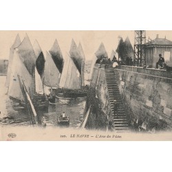 76 LE HAVRE. Bateaux de Pêche à l'Anse des Pilotes