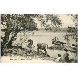 carte postale ancienne 18 LERE. Vaches et Passeur en barque bords de la Loire