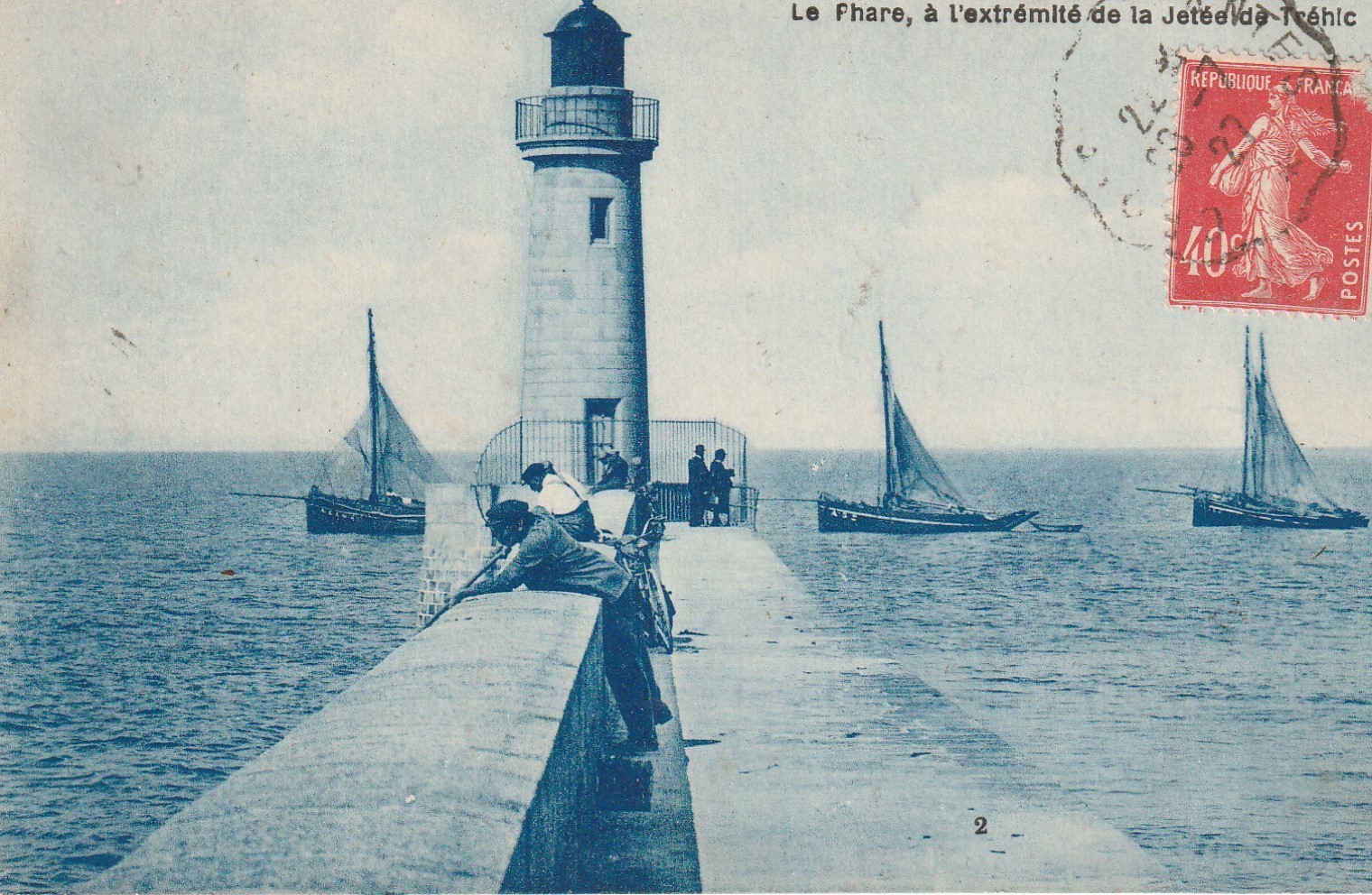44 LE CROISIC. Le Phare sur Jetée Tréhic et barques de Pêcheurs 1927