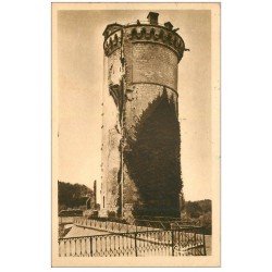 carte postale ancienne 18 MEHUN-SUR-YEVRE. Grosse Tour et Musée Château 1951