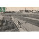 29 PLOUGASNOU. Paysannes avec vaches et travail de la Terre 1915