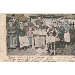 Russie TYPES RUSSES toute la famille à table 1904