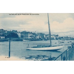 4 cpa 44 PORNIC. Voiliers dans le Port, Plage Noêveillard, Casino et Château