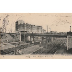 Lot 2 Cpa 93 NOISY-LE-SEC. Grand Pont de Fer et la Mairie 1905