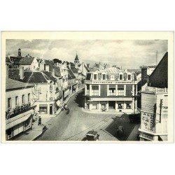 carte postale ancienne 18 VIERZON. Rue Brunet. Nouvelles Galeries et Laverie à l'Oranger.