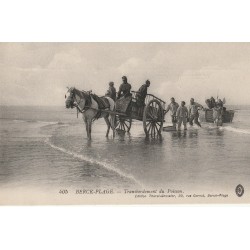 62 BERCK PLAGE. Transbordement du Poisson. Pêcheurs métiers de la Mer