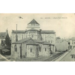 2 cpa 58 NEVERS. Eglise Saint-Etienne et vue sur la Ville 1915