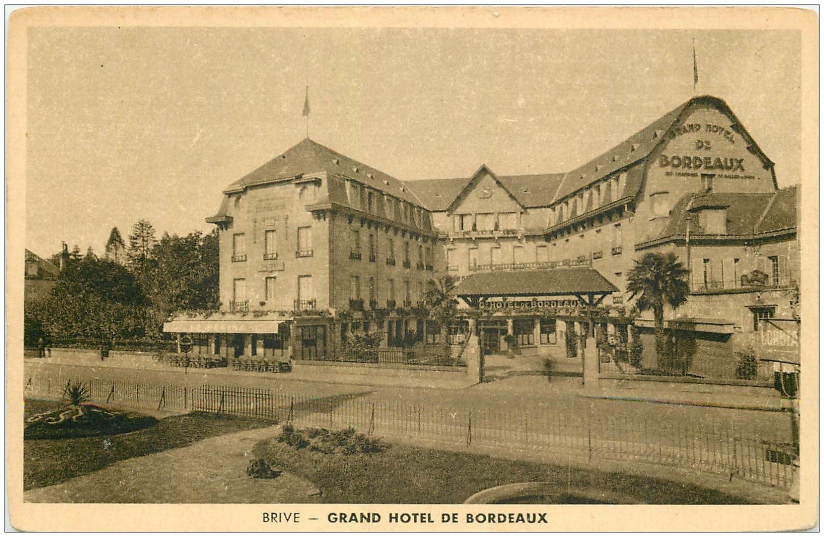 carte postale ancienne 19 BRIVE. Grand Hôtel de Bordeaux
