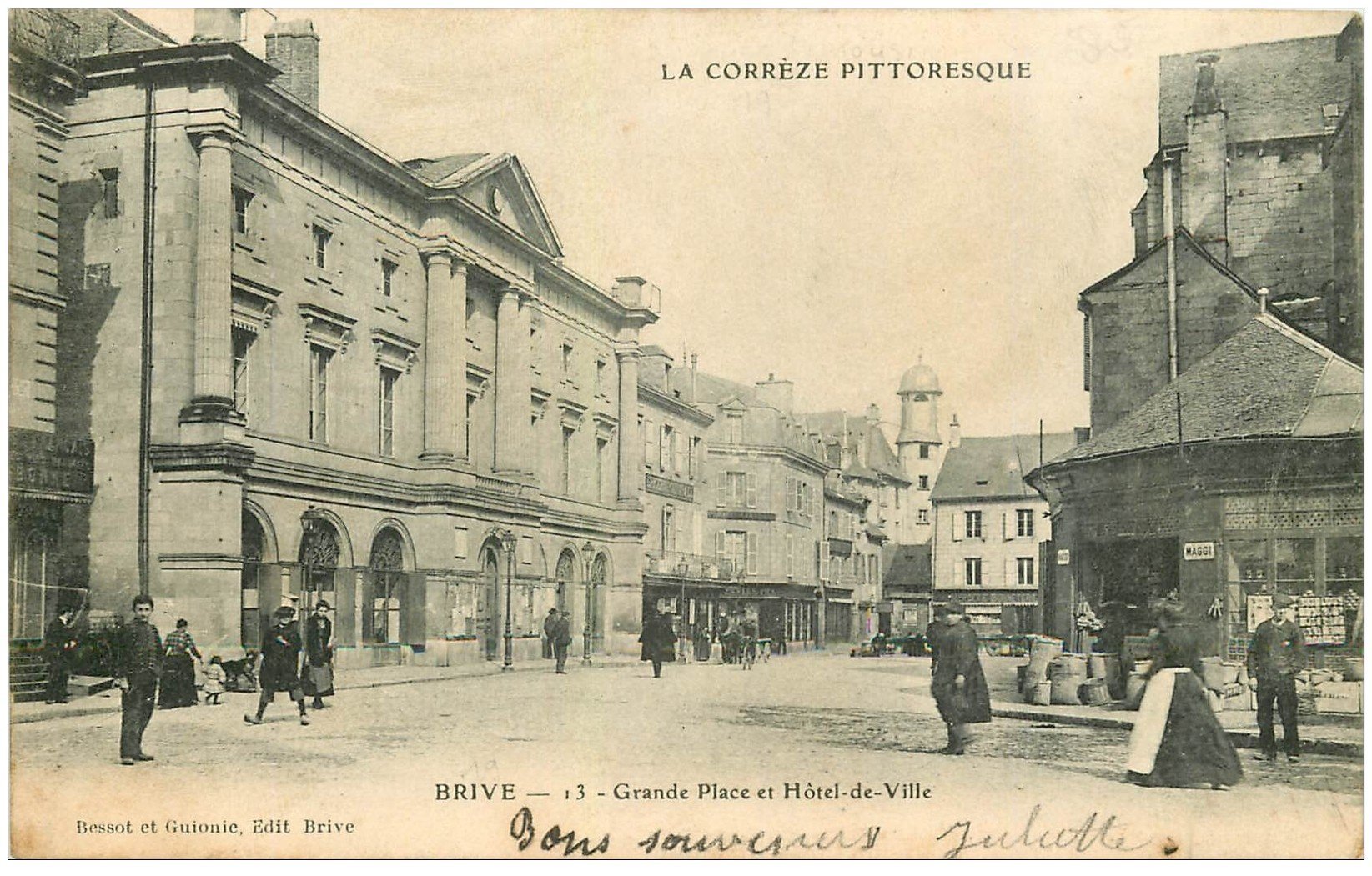 carte postale ancienne 19 BRIVE. Grande Place et Hôtel de Ville 1903