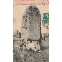 50 SAINT-PIERRE-EGLISE. Longue Pierre Menhir 1910