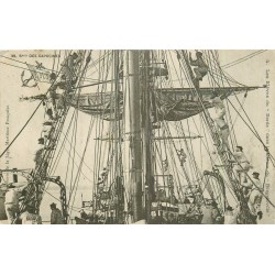 4 cpa BATEAUX. Elèves Borda du Bougainville, Goëlette pour Islande, Melpomêne Ecole Gabiers et Esat Cowes