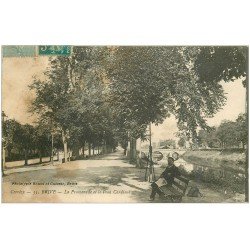 carte postale ancienne 19 BRIVE. La Promenade et Pont Cardinal 1921. Traces fumées...