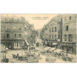 carte postale ancienne 19 BRIVE. Marché Rue de l'Hôtel de Ville. Maison Renaudie Maigne