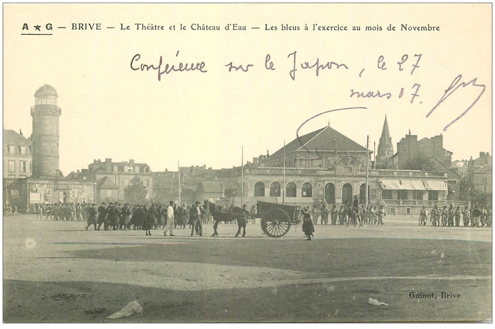carte postale ancienne 19 BRIVE. Théâtre et Château d'Eau 1917. Les Bleus à l'exercice
