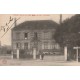 10 JEUGNY. La Mairie avec personnage 1920