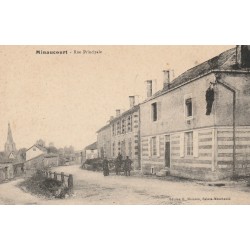 51 MINAUCOURT. Attelage Rue Principale 1915
