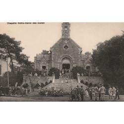 44 LA BAULE-SUR-MER. Chapelle Notre-Dame des Dunes grosse animation avec voiture, vélos et fiacre