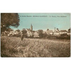 carte postale ancienne 19 RILHAC-XAINTRIE. Le Bourg avec personnage 1945