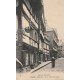 22 SAINT-BRIEUC. Vieilles Maisons et café "Le Provost" rue Saint-Jacques 1917